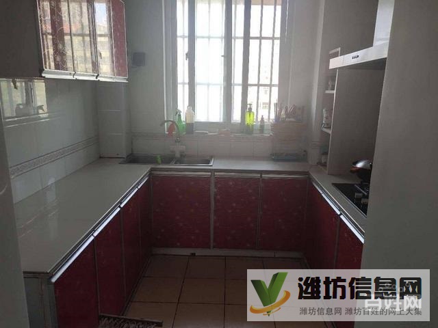 興華學(xué)qu房領(lǐng)秀城精裝三室多層四樓帶倉(cāng)庫(kù)55萬(wàn)