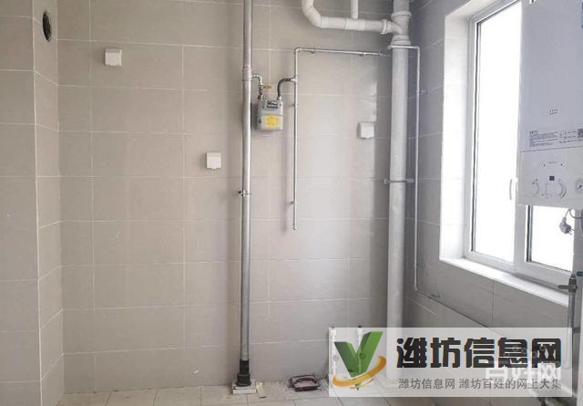 濰縣中路榮府小區(qū) 143平 客廳朝陽(yáng)三室朝陽(yáng) 毛坯