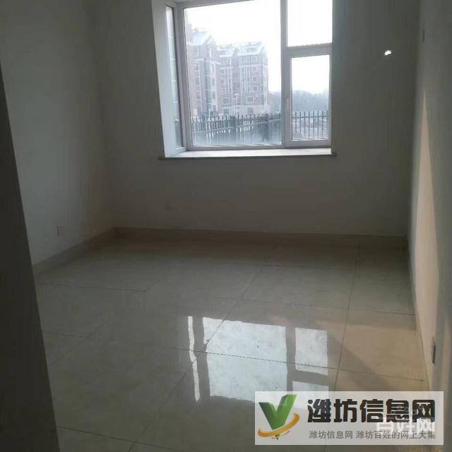 盛華城一樓帶院電梯房