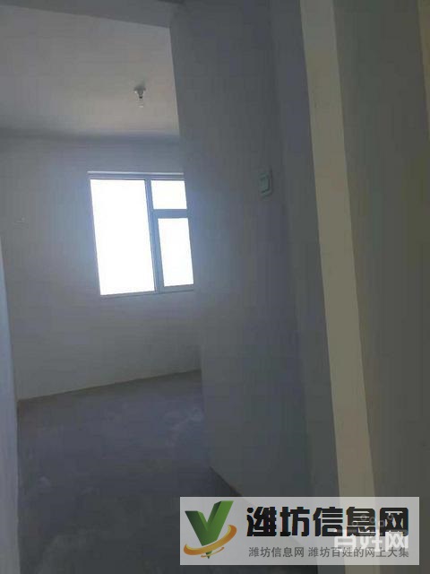 首付十萬 買濰城區(qū)政府實(shí)驗(yàn)小學(xué)旁 凡爾賽麗都大三室