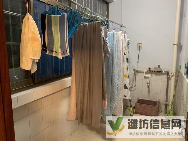 秋實(shí)小區(qū) 帶朝陽(yáng)車(chē)庫(kù) 精裝修 證全契稅沒(méi)滿(mǎn)2