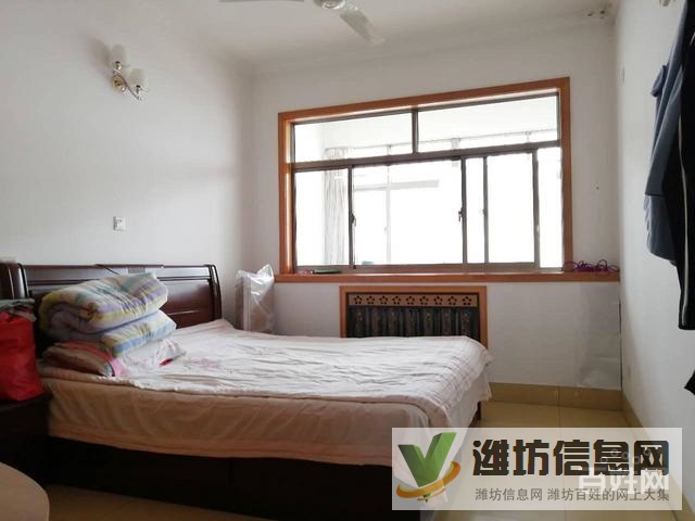 朝陽小區(qū) 單位房138平 送車庫 報(bào)價(jià)69.8萬