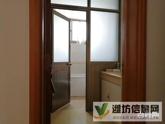 朝陽小區(qū) 單位房138平 送車庫 報(bào)價(jià)69.8萬